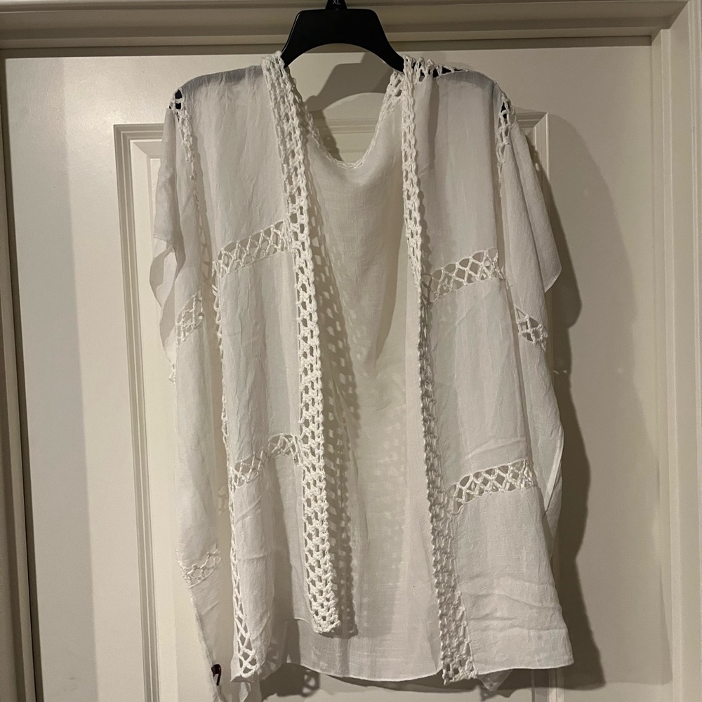 Tunic style airy sweater
